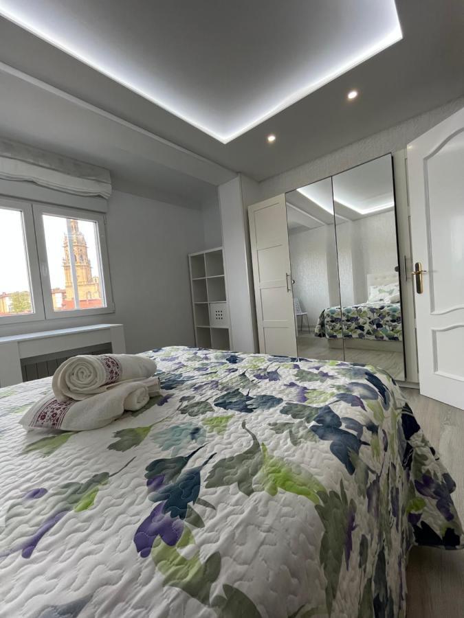 Apartamentos C&E Haro Bagian luar foto