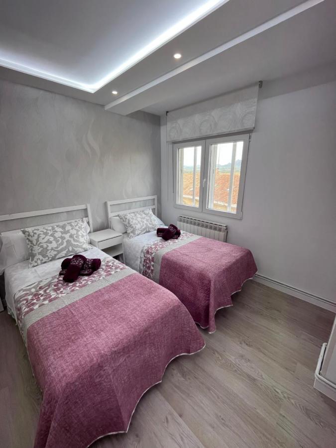 Apartamentos C&E Haro Bagian luar foto