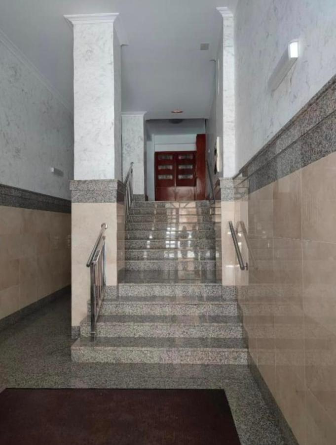 Apartamentos C&E Haro Bagian luar foto