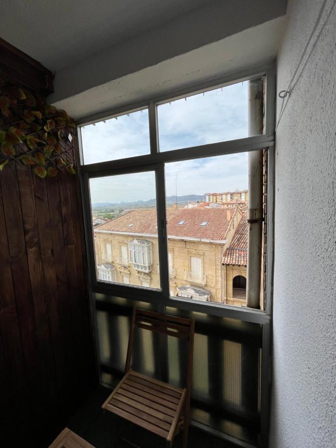 Apartamentos C&E Haro Bagian luar foto