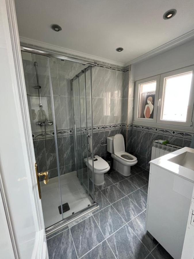 Apartamentos C&E Haro Bagian luar foto